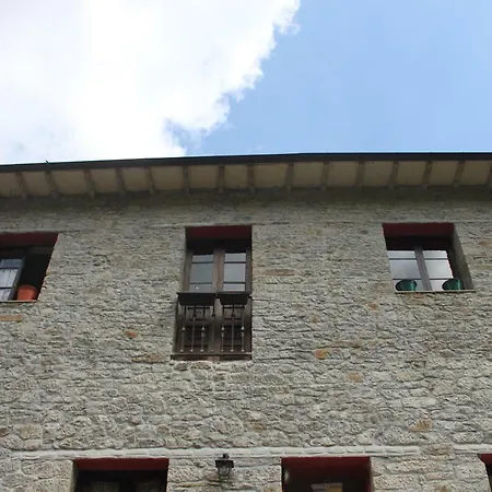El Sumiciu Guest House Mieres  Exterior photo