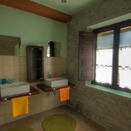 El Sumiciu Guest House Mieres  Exterior photo